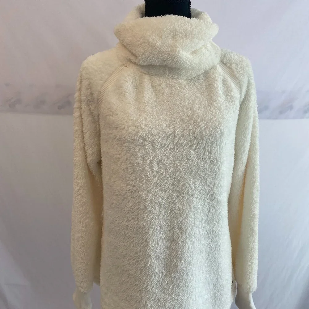 SOLD Old Navy Winter White Fleece Mock Neck Long Sleeve Top NWOT - Picture 15 of 15